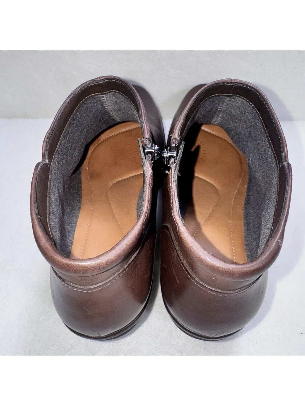Clarks Artisan Brown Leather Ankle Boots Side Zip Wedge Comfort Women’s US 9W